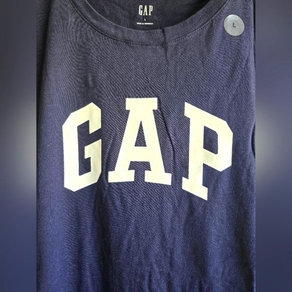 NWT! GAP, Women's Graphic Short Sleeve T-Shirt, Uniform Navy, Size Large - Picture 7 of 8